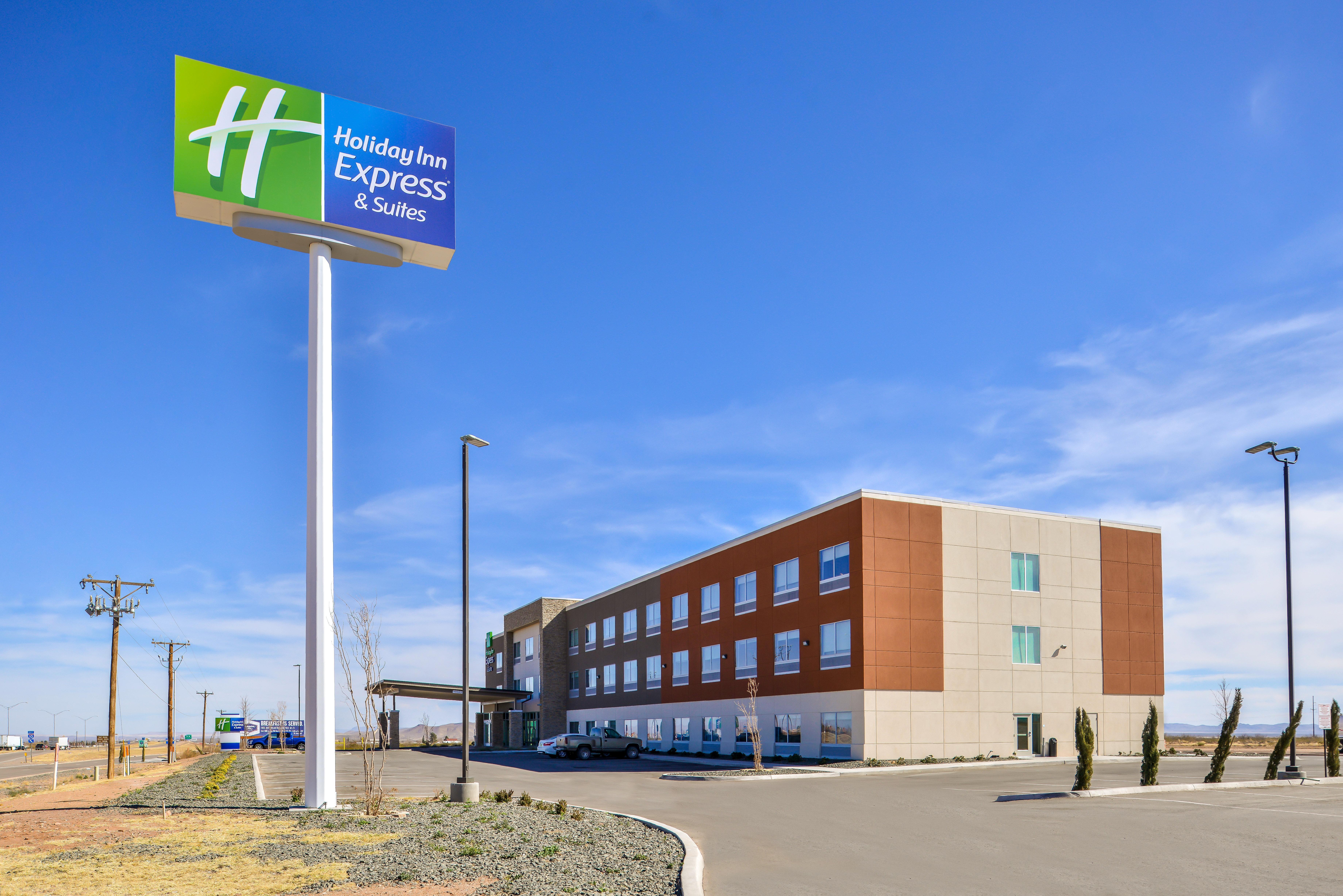Holiday Inn Express & Suites - Van Horn By Ihg Exterior foto